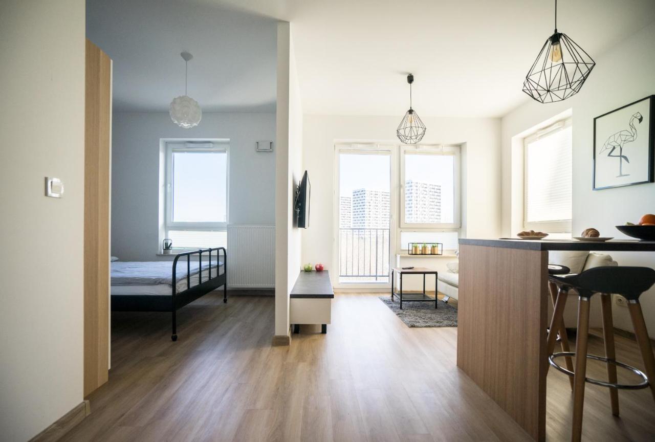 Bizapartments - Modern Flats With Parking Varsavia Esterno foto
