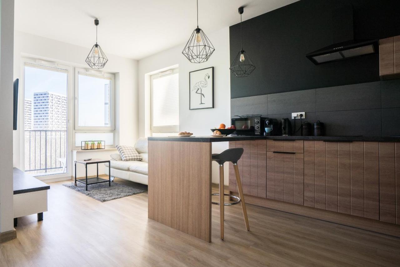 Bizapartments - Modern Flats With Parking Varsavia Esterno foto