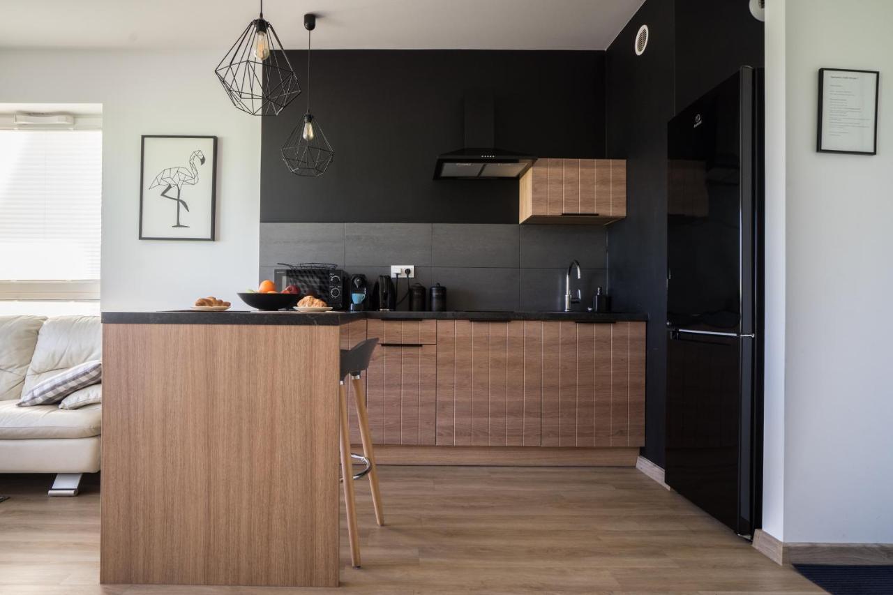 Bizapartments - Modern Flats With Parking Varsavia Esterno foto