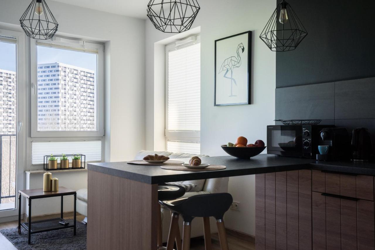 Bizapartments - Modern Flats With Parking Varsavia Esterno foto